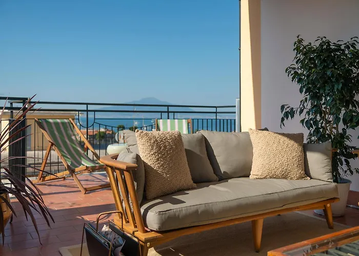 Daire Casa Mario With Terrace And Sea View Sorrento