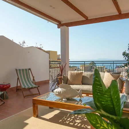 Casa Mario With Terrace And Sea View Apartman
